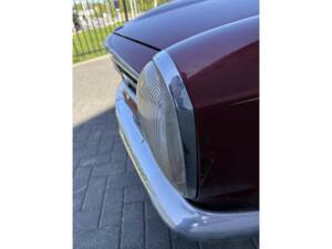 Image 28/50 of Mercedes-Benz 230 SL (1966)
