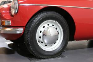 Image 29/49 of MG MGB (1966)