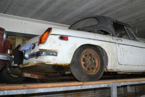 Image 13/41 of MG MGB (1971)