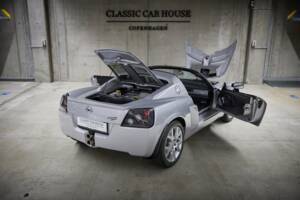 Image 28/81 of Opel Speedster 2.0 Turbo (2003)