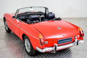 Image 34/50 de MG MGB (1973)