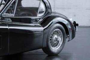 Image 36/47 de Jaguar XK 120 FHC (1954)
