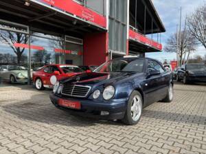 Afbeelding 18/34 van Mercedes-Benz CLK 320 (1999)