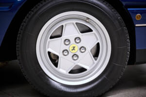 Image 31/100 of Ferrari 412 (1986)