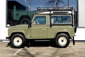 Bild 5/32 von Land Rover Defender 90 Works V8 (2014)