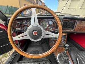 Image 44/81 de MG MGB (1976)