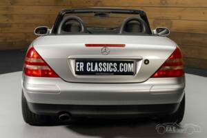 Image 8/8 de Mercedes-Benz SLK 230 Kompressor (1999)