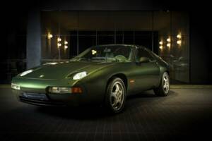 Image 2/15 of Porsche 928 GTS (1992)