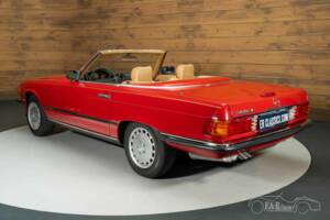 Bild 12/19 von Mercedes-Benz 560 SL (1988)