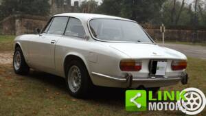 Bild 6/10 von Alfa Romeo 2000 GT Veloce (1972)