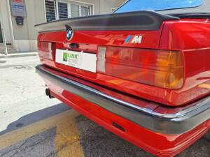 Immagine 30/50 di BMW 320i (1989)