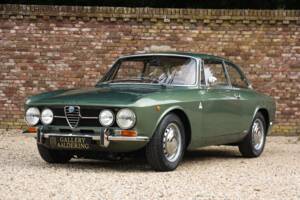 Bild 1/50 von Alfa Romeo 1750 GT Veloce (1971)