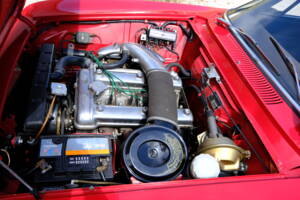 Image 11/12 of Alfa Romeo Giulia GT 1300 Junior (1967)