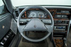 Bild 8/50 von Chrysler Le Baron 2.5 Turbo (1988)