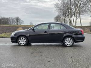 Imagen 3/35 de Toyota Avensis 1.8 VVT-i (2003)