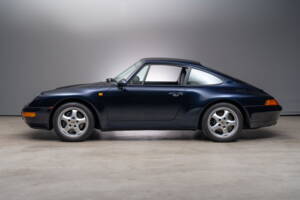 Image 4/24 of Porsche 911 Carrera (1993)