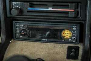 Image 31/50 of Porsche 924 S (1987)