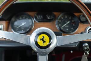 Afbeelding 39/50 van Ferrari 330 GT 2+2 (1964)