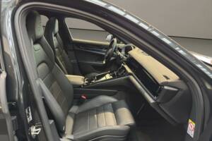 Image 9/10 of Porsche Panamera 4 E-Hybrid (2024)