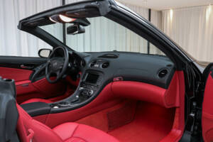 Immagine 8/21 di Mercedes-Benz SL 65 AMG (2005)