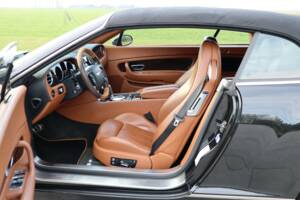 Bild 16/50 von Bentley Continental GTC (2007)