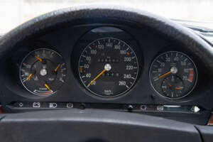 Image 16/29 of Mercedes-Benz 500 SLC (1980)