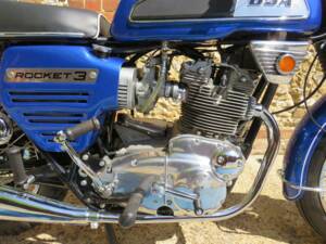 Afbeelding 3/44 van BSA A 75 Rocket 3 (1969)