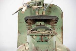 Image 17/50 de Piaggio Vespa 125 (1953)