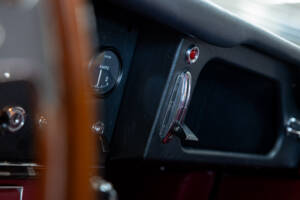 Image 17/34 de Jaguar Type E 4.2 (1967)