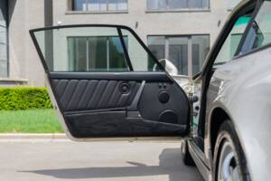 Bild 22/31 von Porsche 911 Carrera 4 (1990)