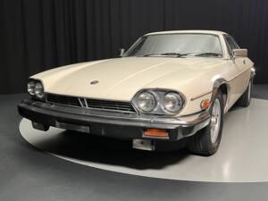 Image 4/8 de Jaguar XJ-S V12 (1987)