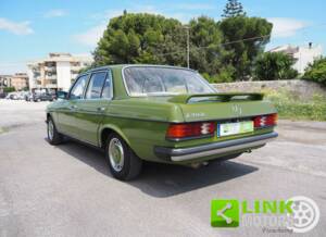 Image 8/10 de Mercedes-Benz 240 D (1982)