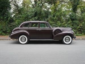 Image 7/20 of Buick 60 Century (1940)
