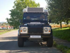 Image 15/50 of Land Rover Defender 110 (1900)