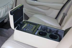 Imagen 37/77 de Jaguar XJ 8 4.2 (2005)