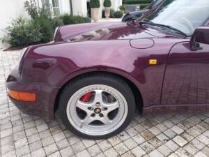 Image 15/51 of Porsche 911 Carrera 2 (WTL) (1990)