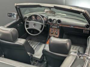 Image 27/50 of Mercedes-Benz 300 SL (1989)