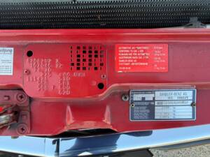 Afbeelding 26/33 van Mercedes-Benz 500 SL (1988)