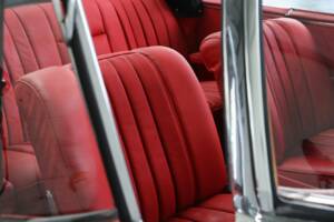 Image 33/50 of Mercedes-Benz 280 SE 3,5 (1969)