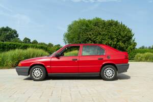 Afbeelding 7/45 van Alfa Romeo 33 - 1.3 (1991)