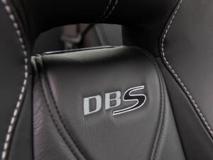 Immagine 43/98 di Aston Martin DBS (2010)