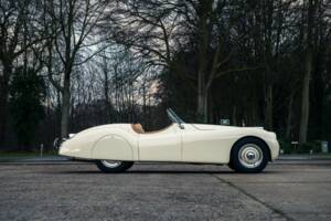Image 18/45 of Jaguar XK 120 OTS (1950)
