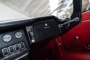 Image 17/36 of Jaguar E-Type (1969)