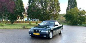 Bild 1/13 von BMW 320i (1999)