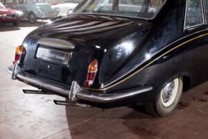 Image 30/70 of Daimler DS 420 (1976)