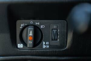 Bild 42/50 von Mercedes-Benz 190 E (1988)