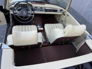 Bild 19/38 von Mercedes-Benz 280 SL (1969)