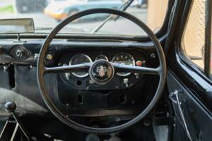 Image 30/35 of Austin FX 4 D London Taxi (1961)