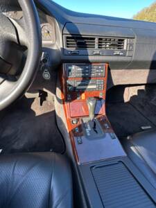 Image 17/24 de Mercedes-Benz SL 320 (1996)