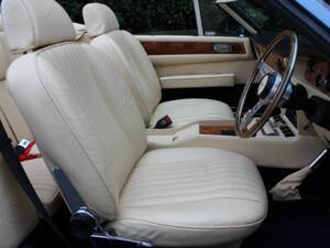 Imagen 8/19 de Aston Martin V8 Volante (1978)